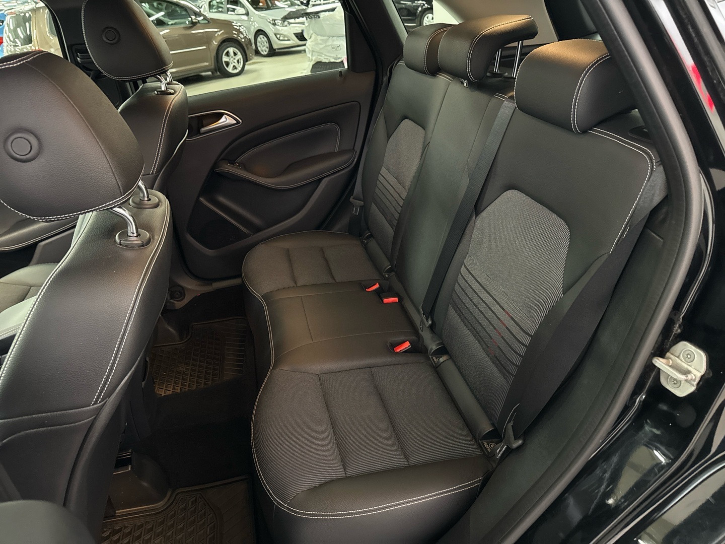 MERCEDES-BENZ B 2015