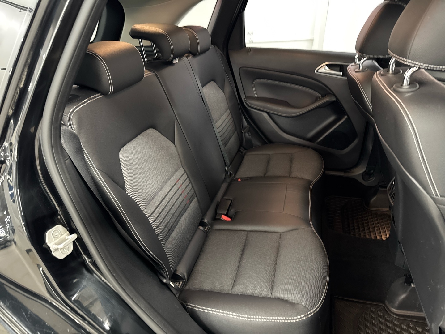 MERCEDES-BENZ B 2015