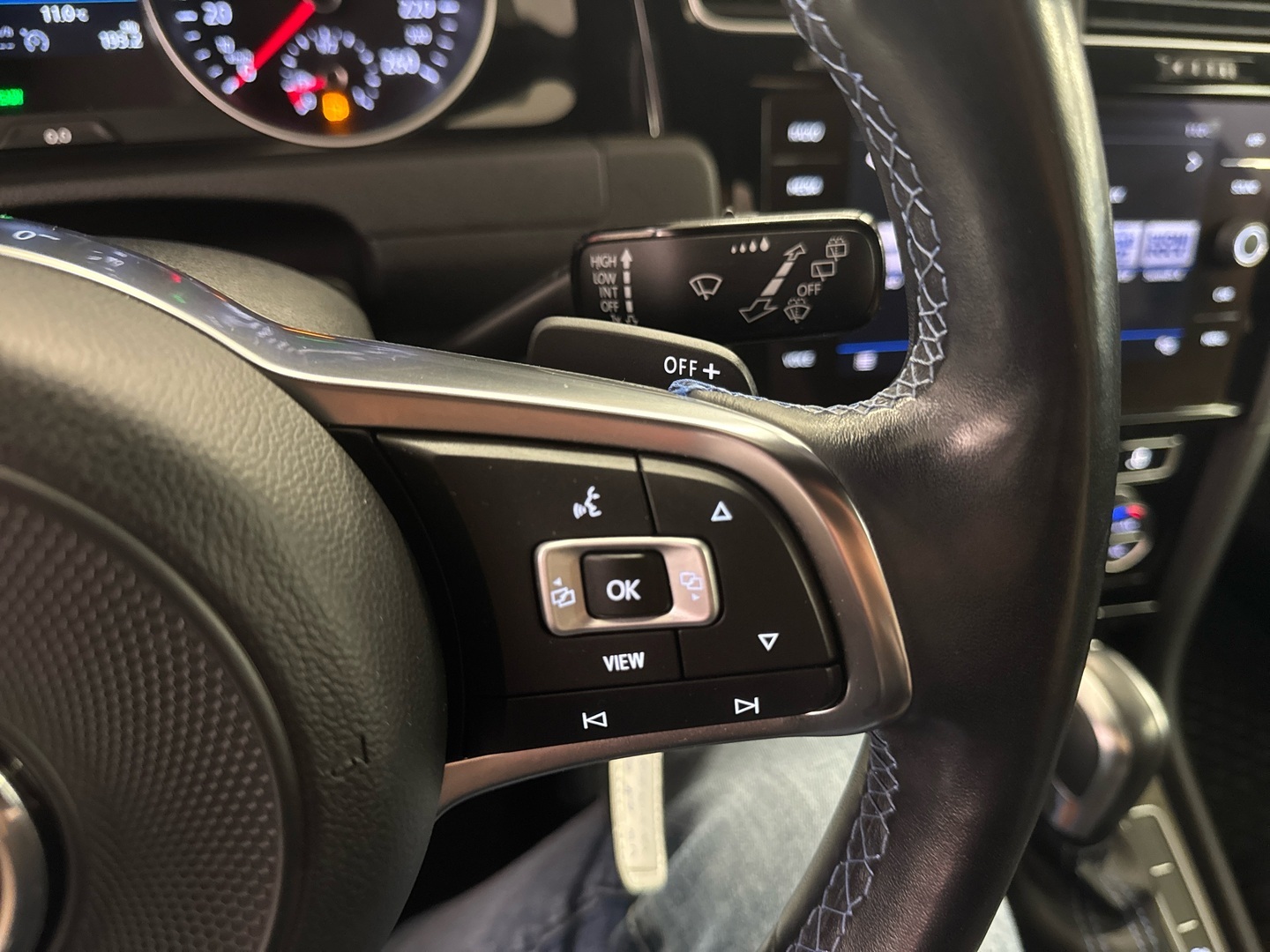 VOLKSWAGEN Golf 2020