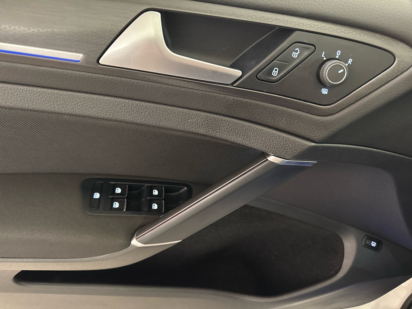 VOLKSWAGEN Golf 2020