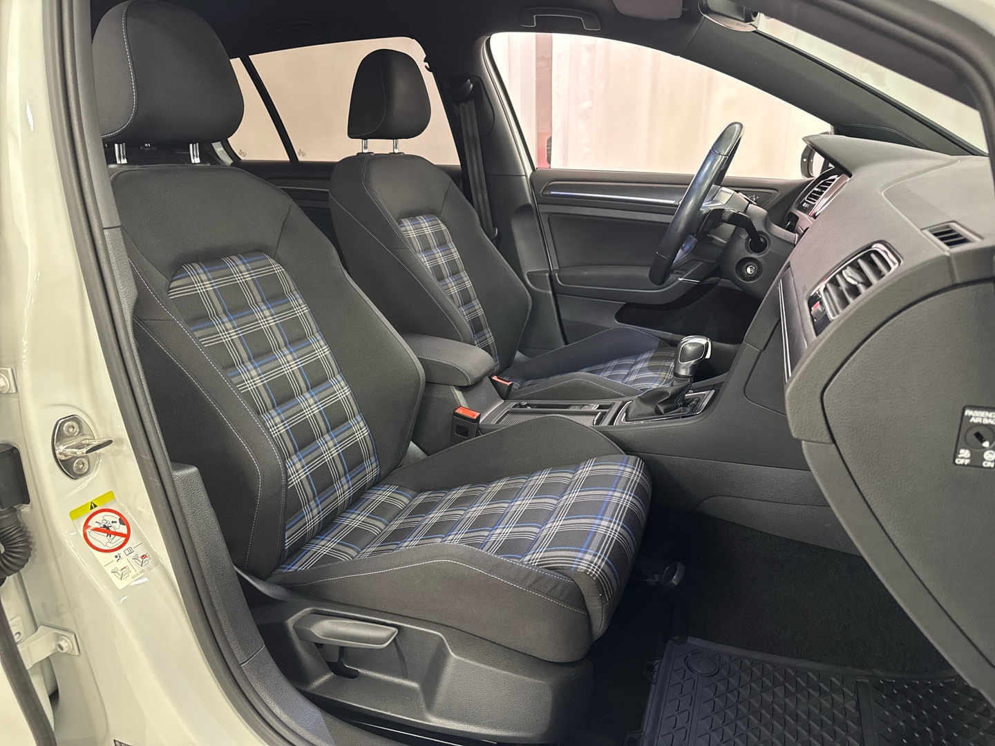 VOLKSWAGEN Golf 2020