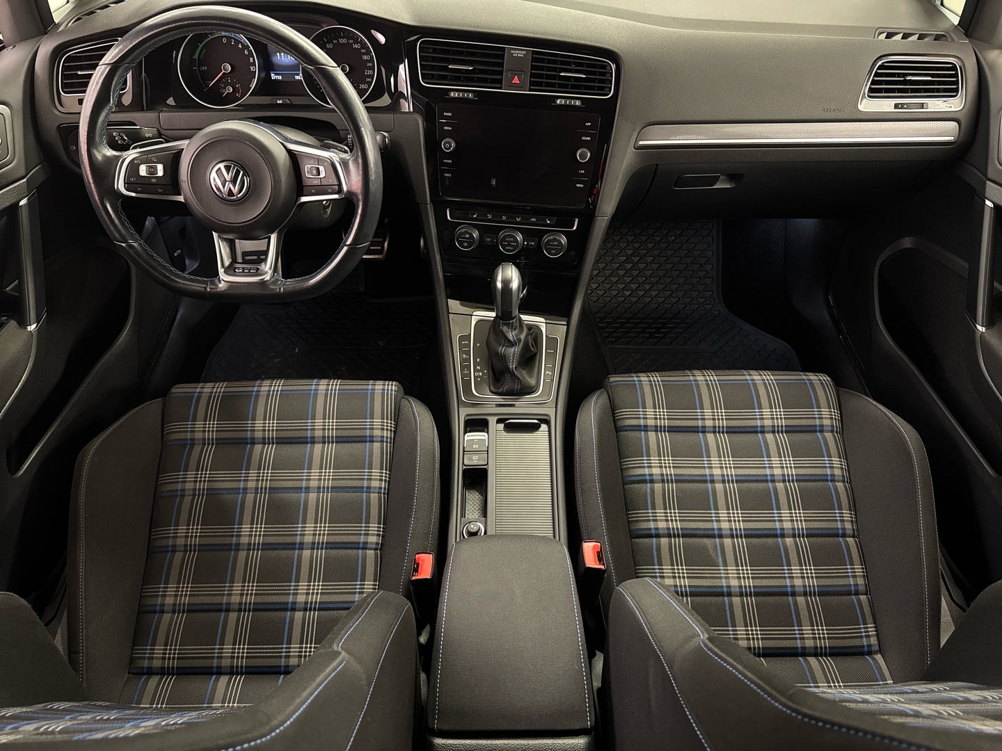 VOLKSWAGEN Golf 2020