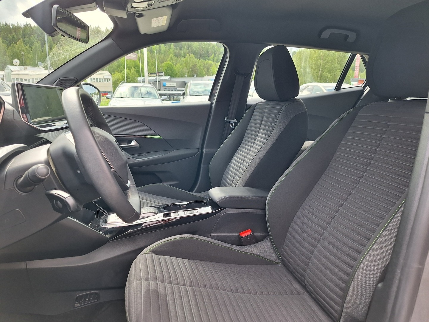 PEUGEOT e-2008 2024