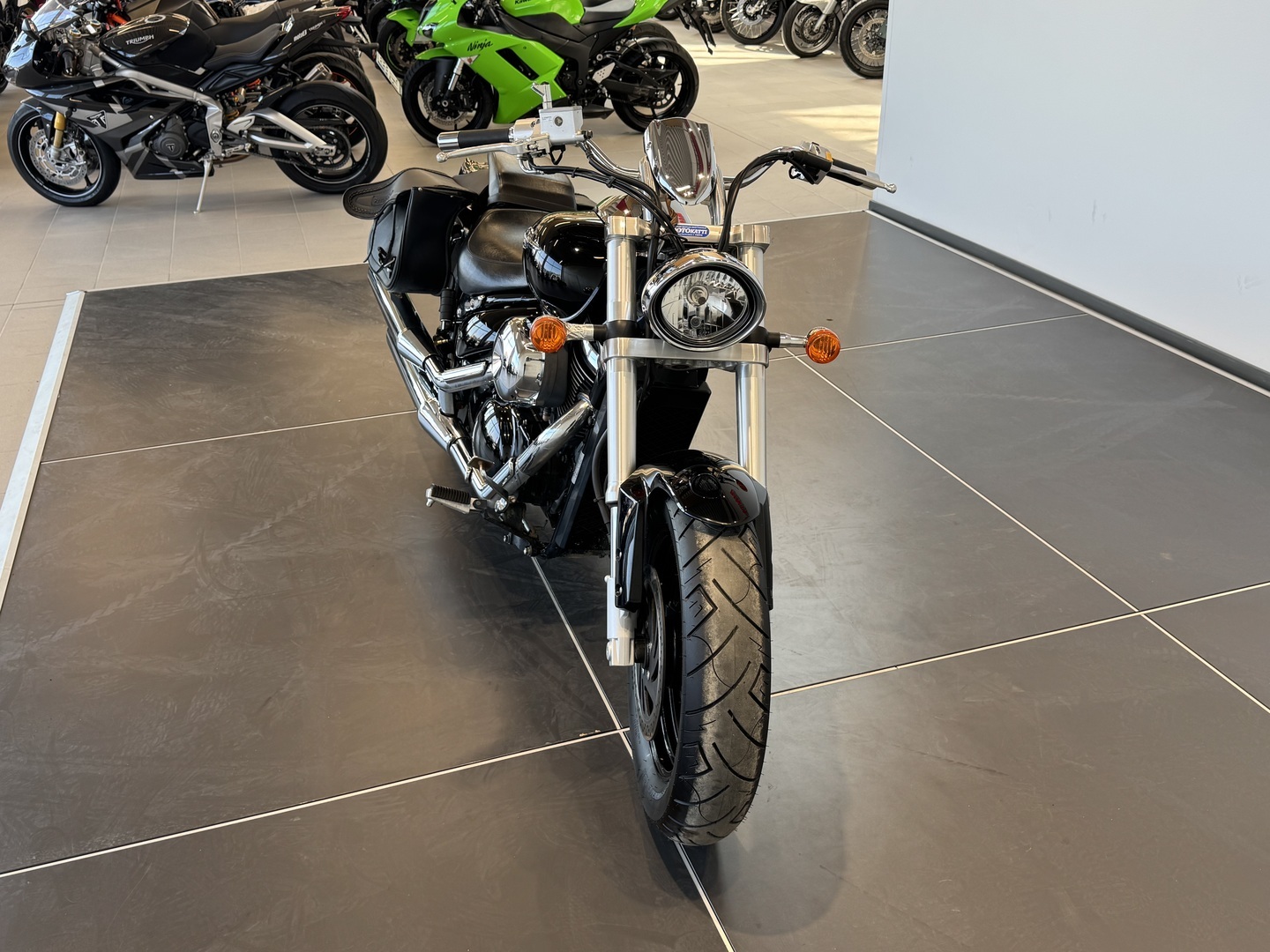 SUZUKI INTRUDER 2006