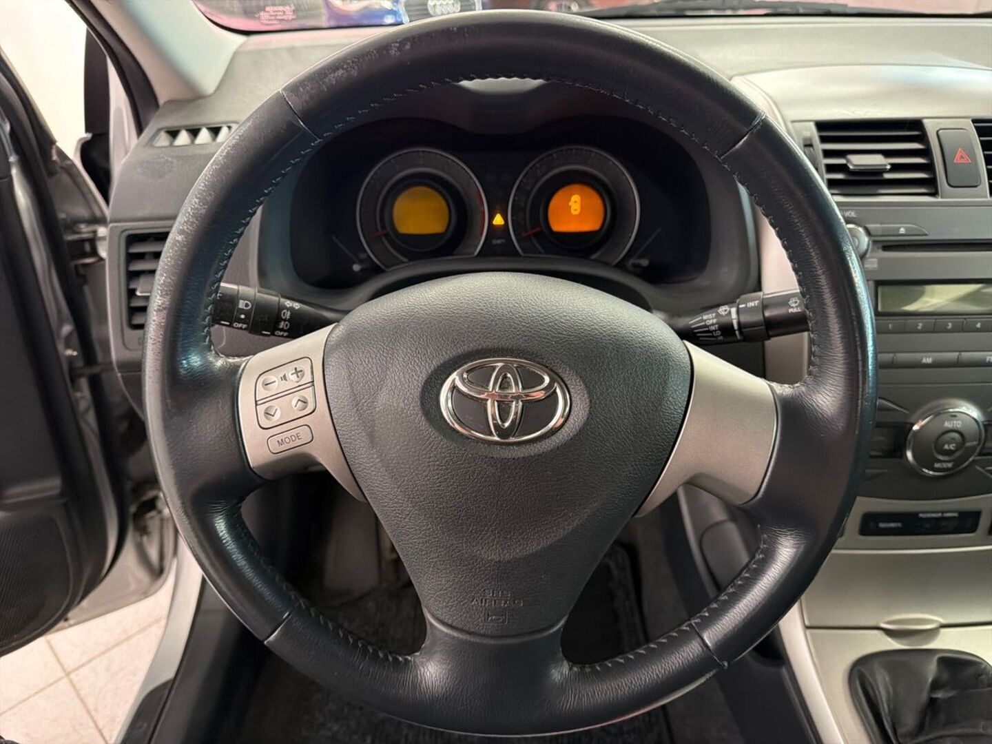 TOYOTA Corolla 2007
