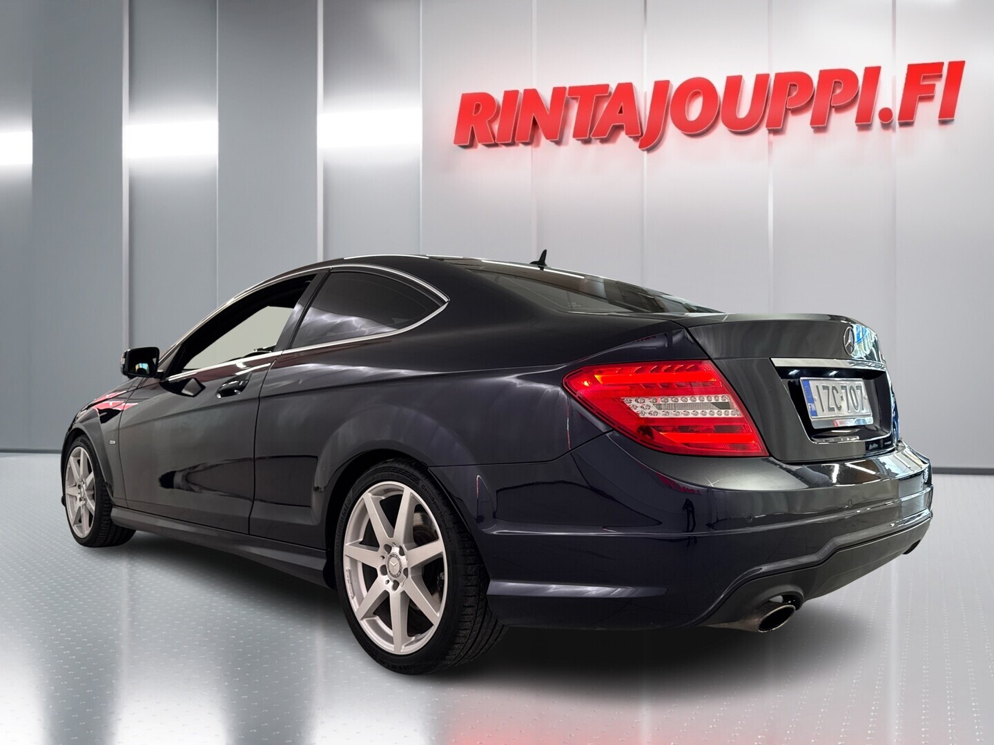 MERCEDES-BENZ C 2012