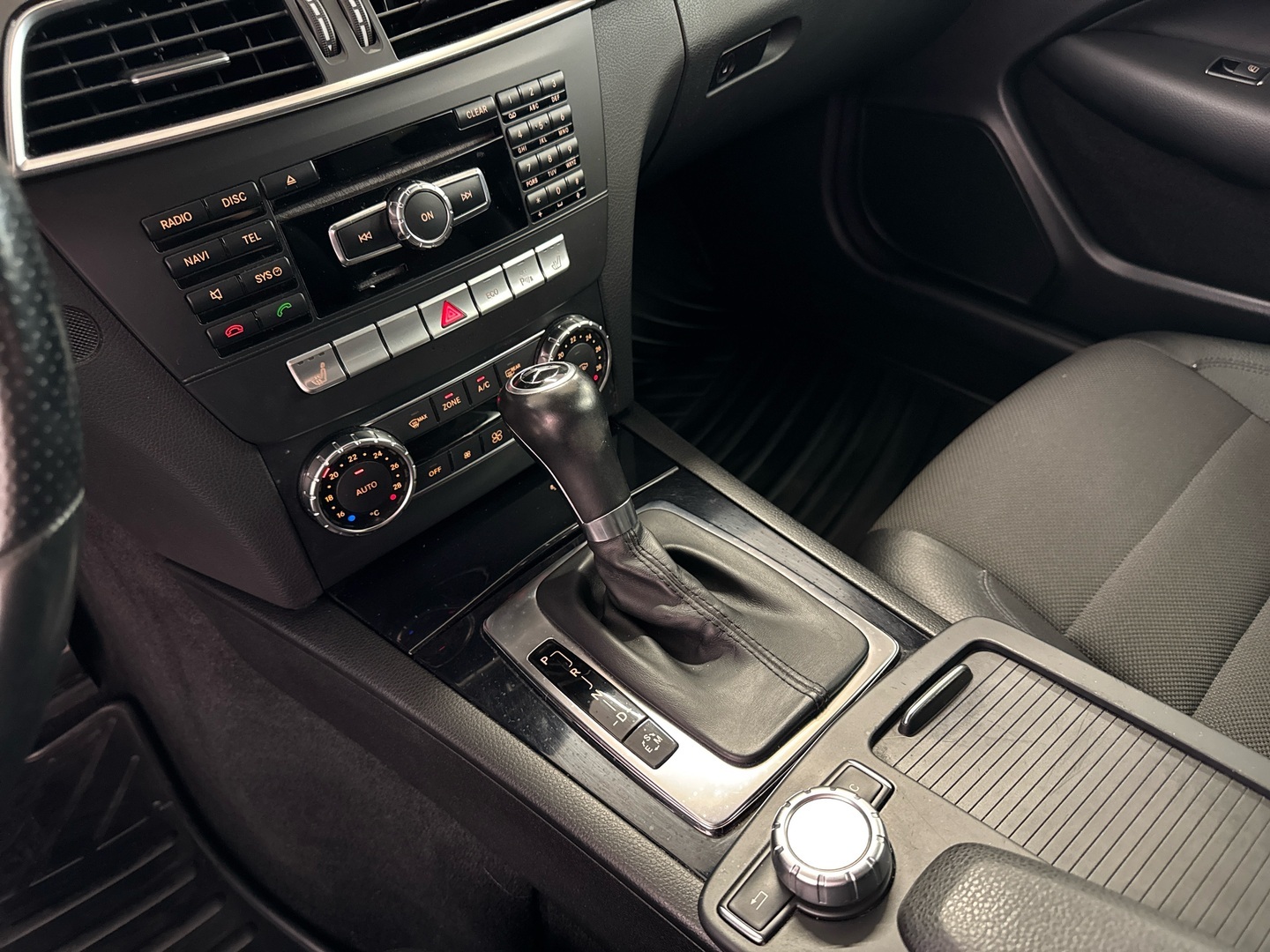 MERCEDES-BENZ C 2012