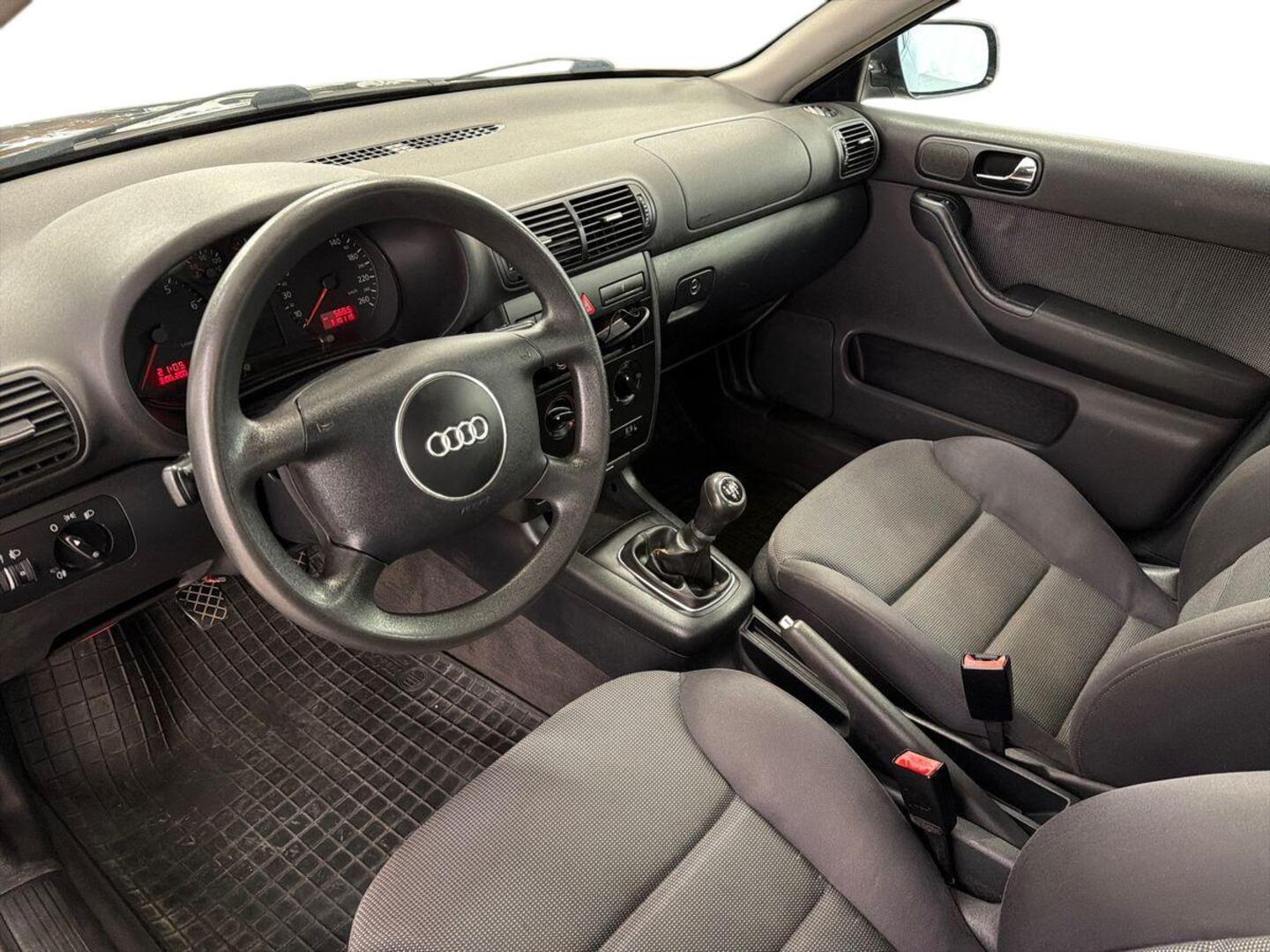 AUDI A3 2001