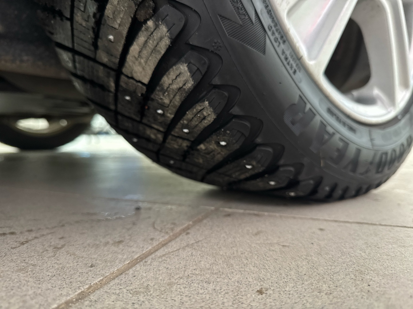 VOLKSWAGEN Touran 2013