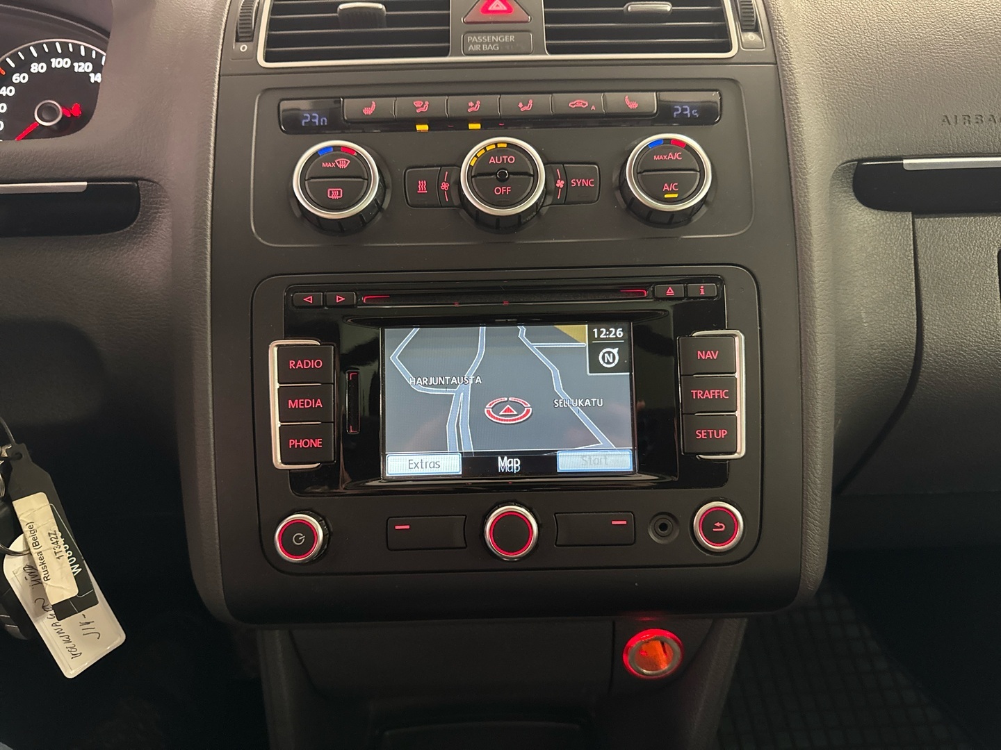 VOLKSWAGEN Touran 2013