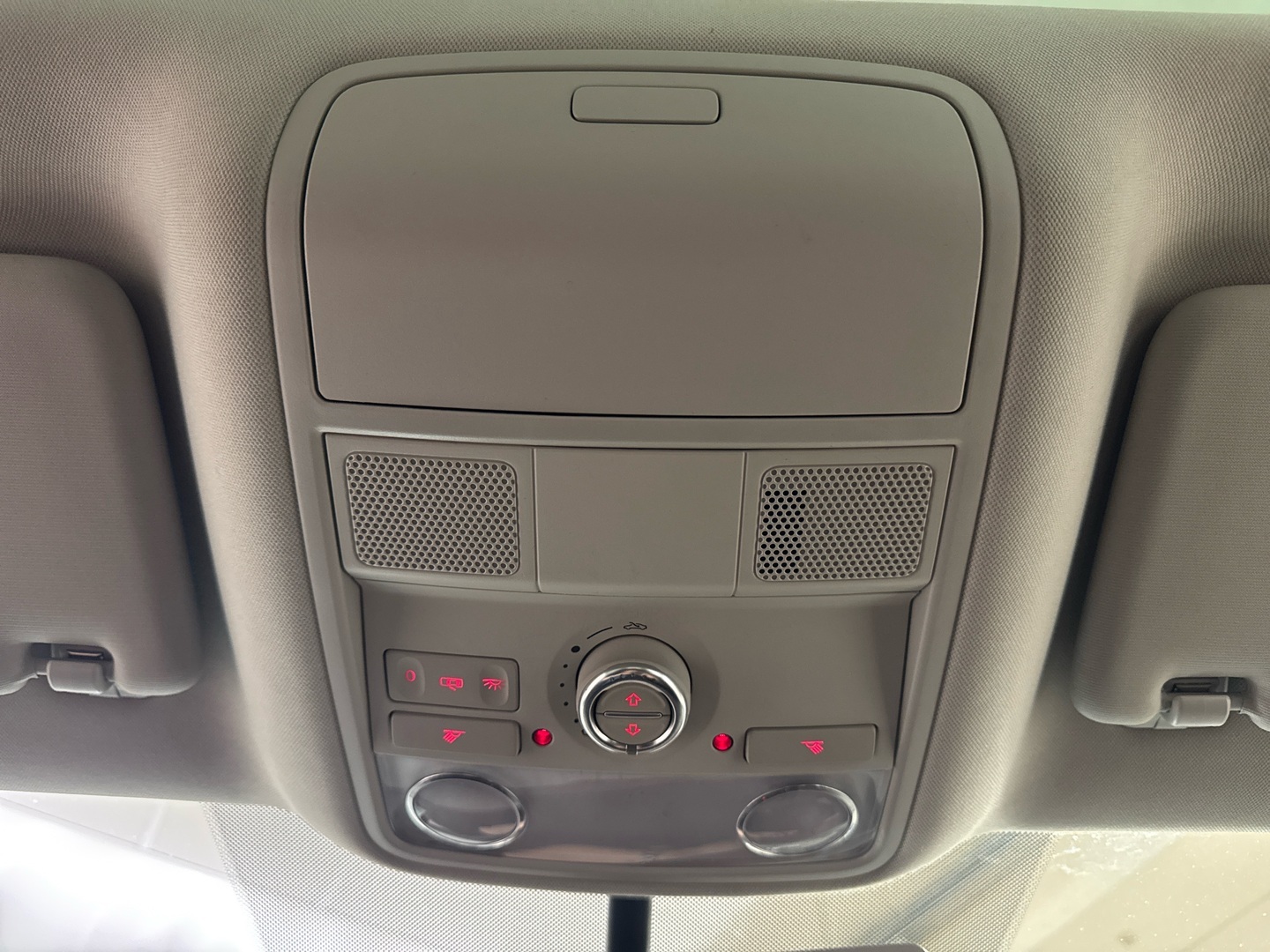 VOLKSWAGEN Touran 2013