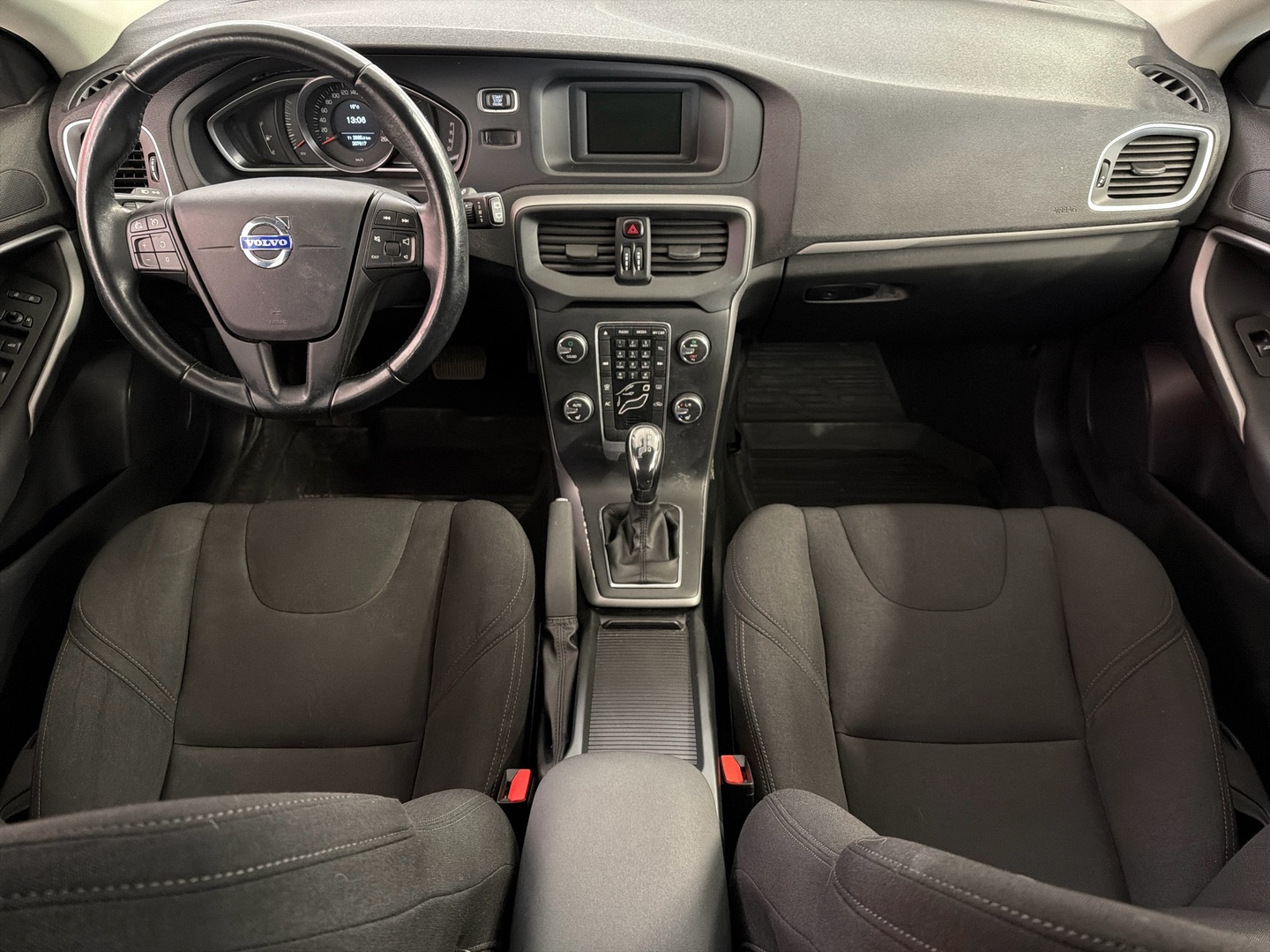 VOLVO V40 2014