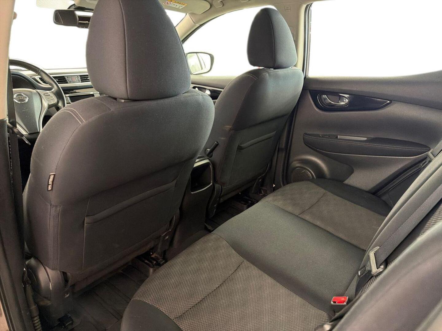 NISSAN Qashqai 2015