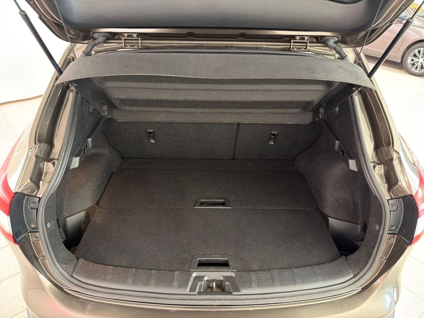 NISSAN Qashqai 2015