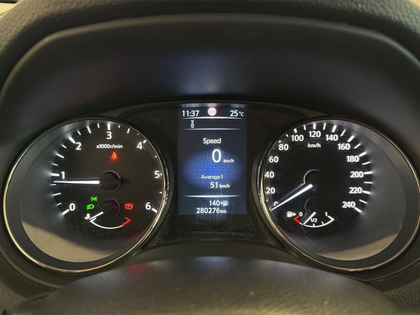 NISSAN Qashqai 2015