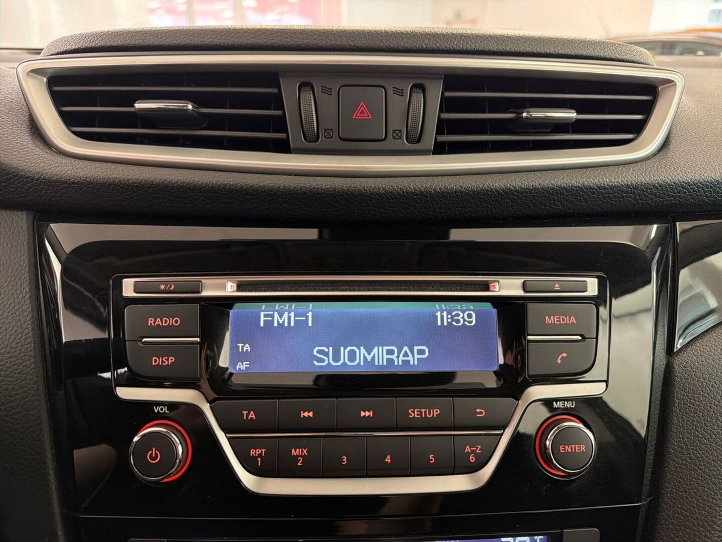 NISSAN Qashqai 2015