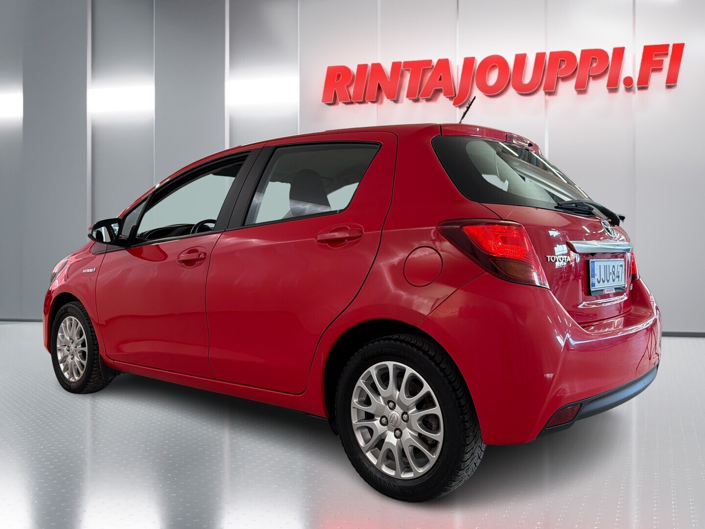 TOYOTA Yaris 2015