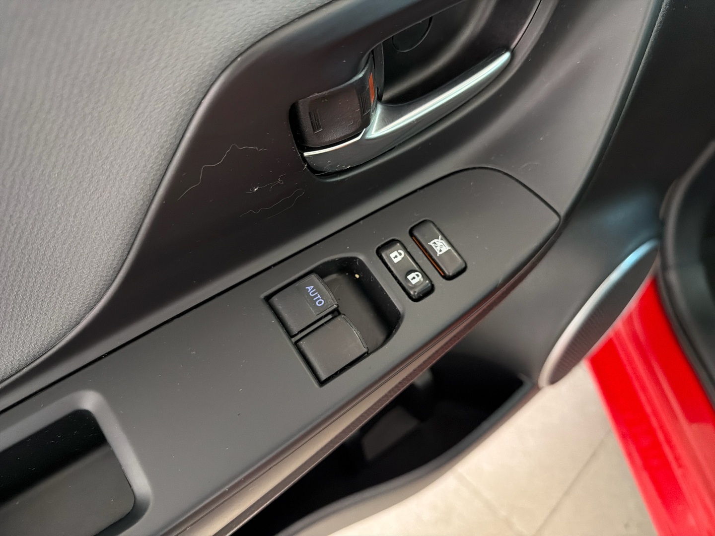 TOYOTA Yaris 2015