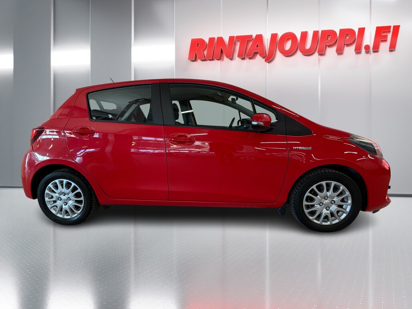 TOYOTA Yaris 2015