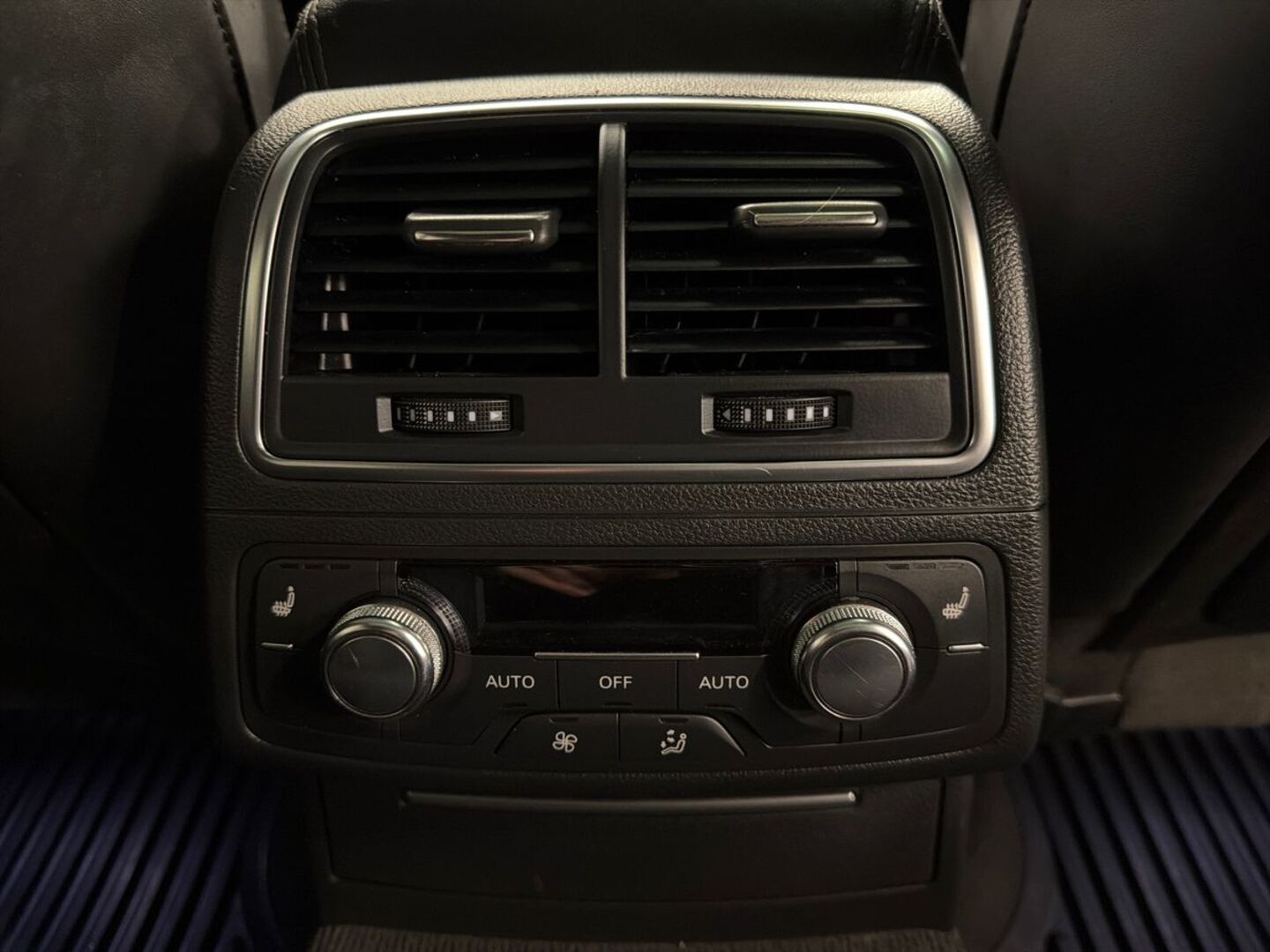 AUDI A6 2012