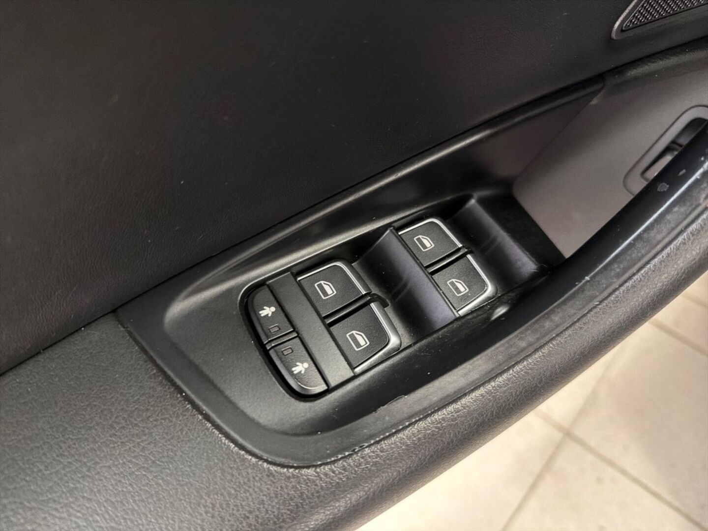 AUDI A6 2012