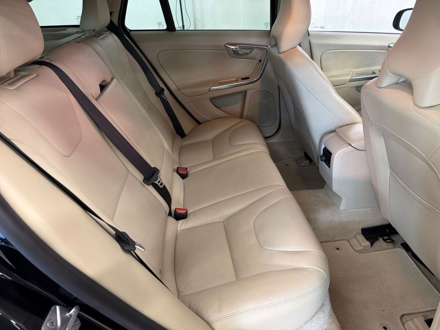 VOLVO V60 15