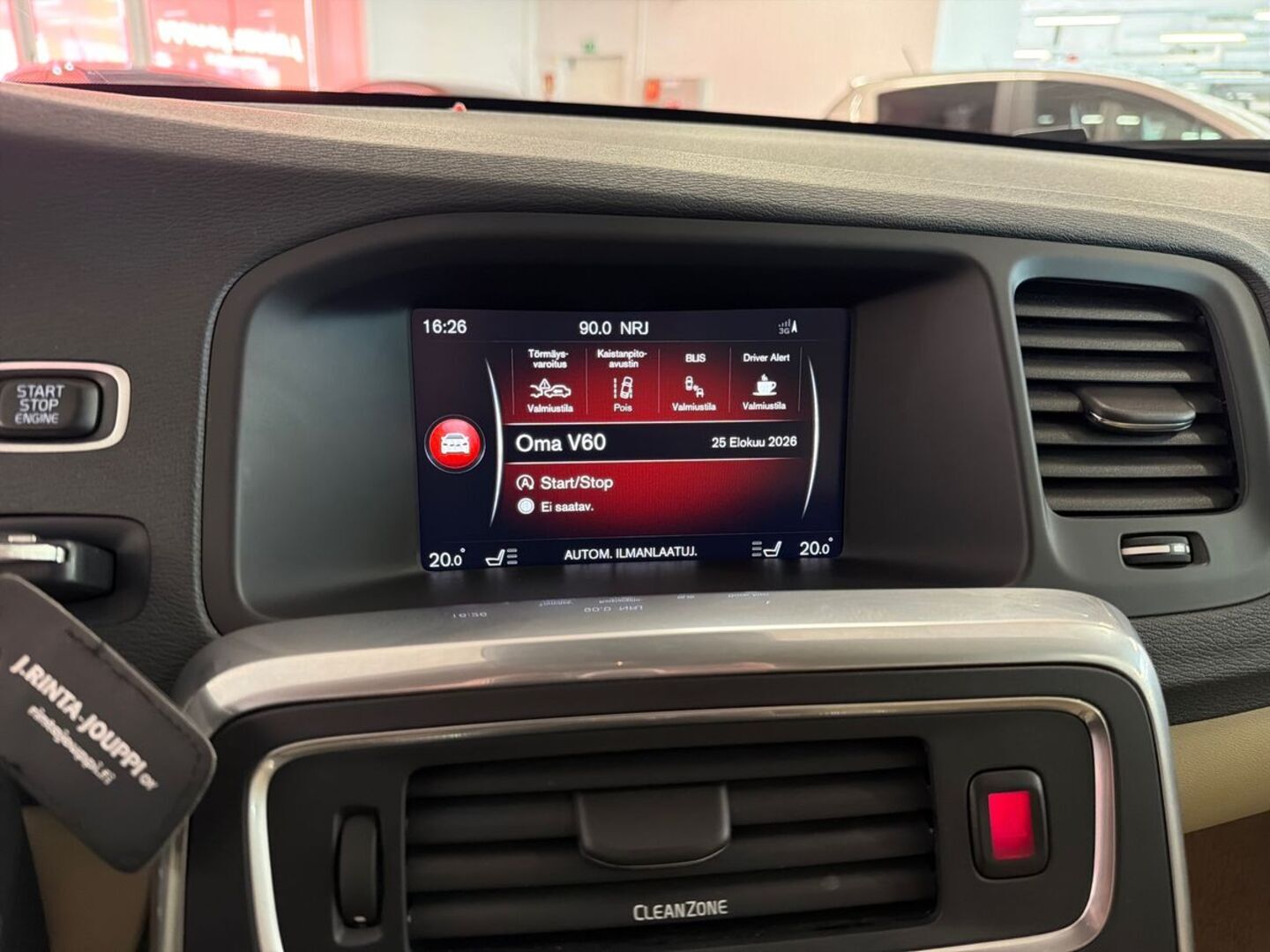 VOLVO V60 25