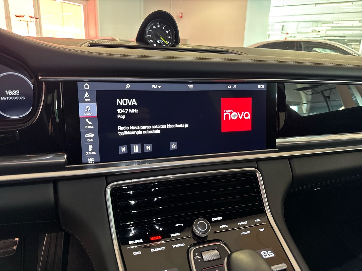 PORSCHE Panamera 2019