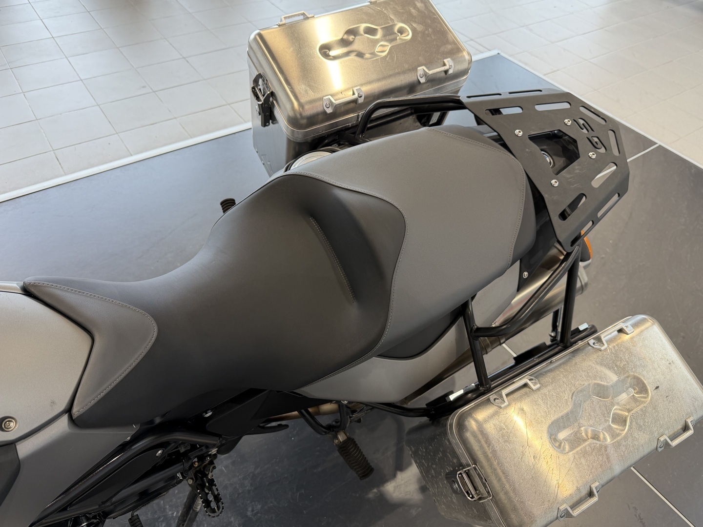 BMW F 2008
