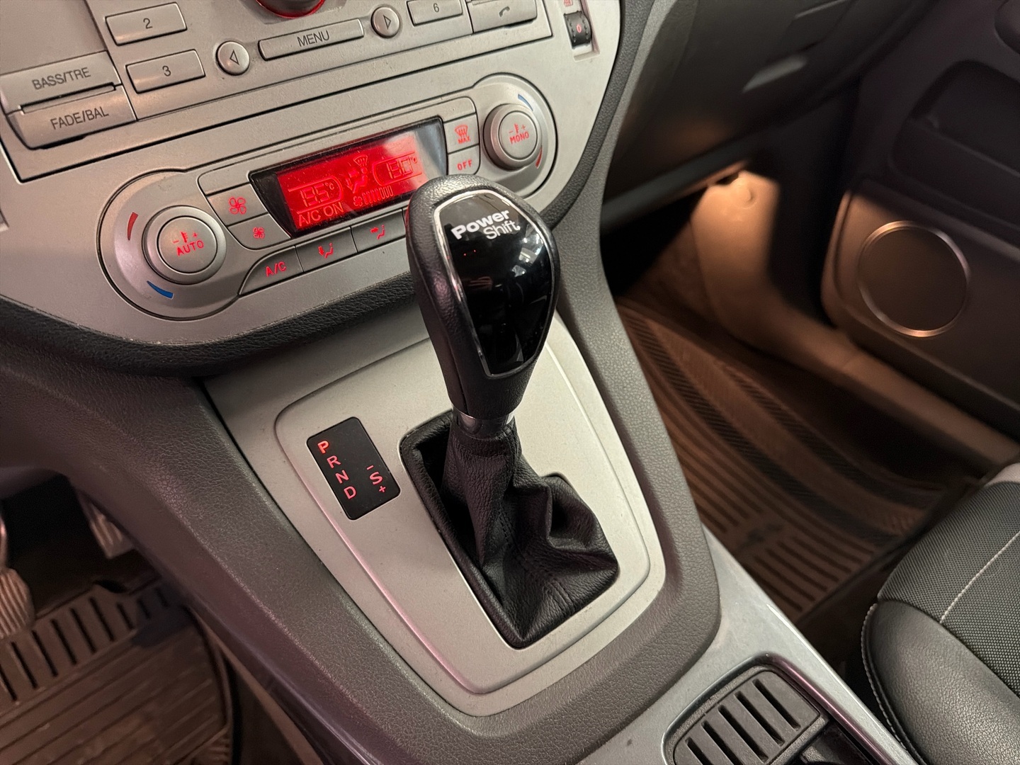 FORD Kuga 2012