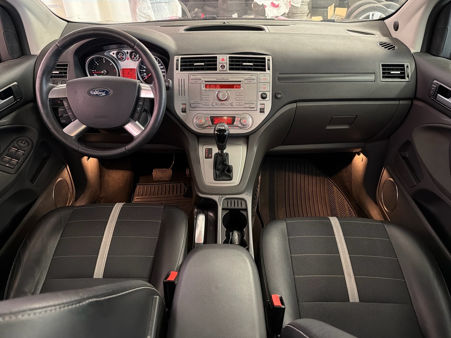 FORD Kuga 2012