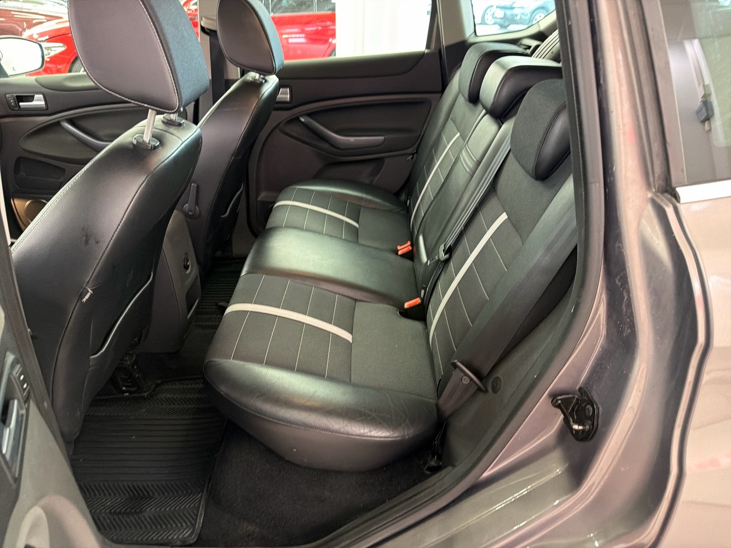 FORD Kuga 2012
