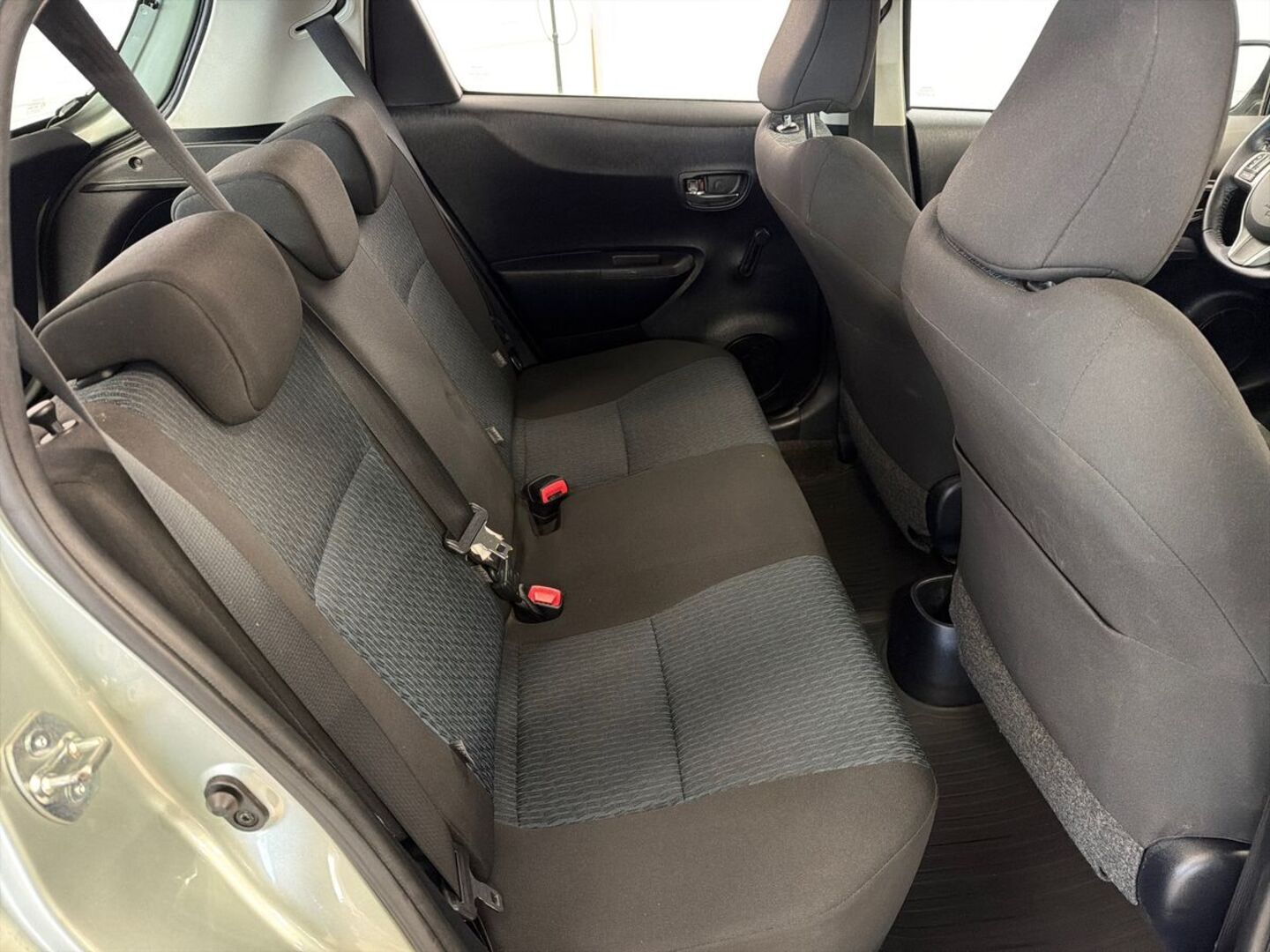TOYOTA Yaris 2012