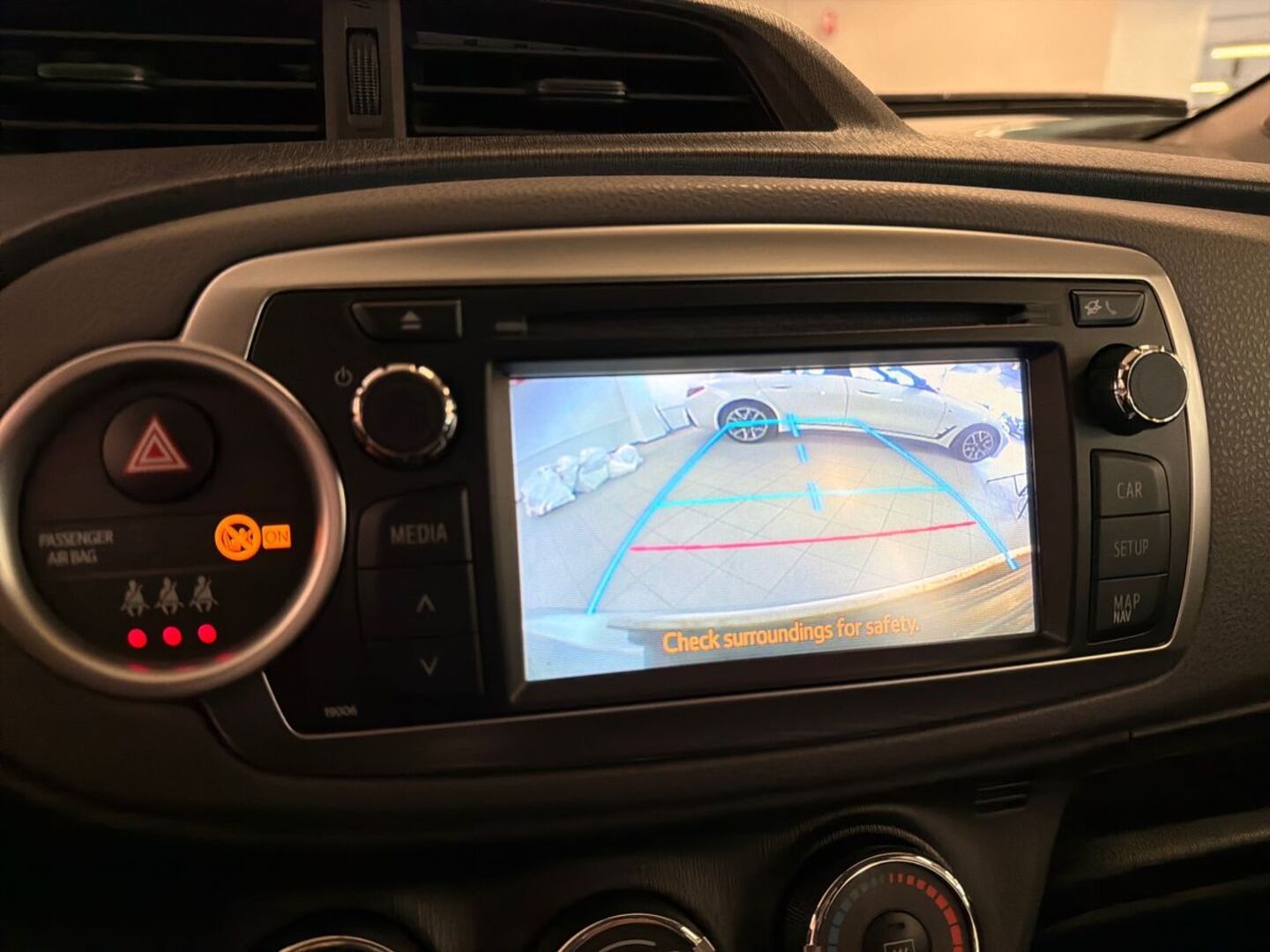 TOYOTA Yaris 2012