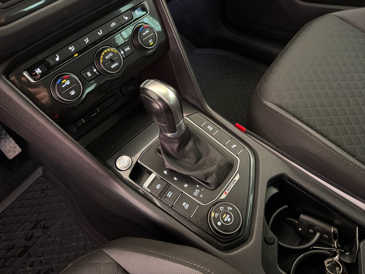 VOLKSWAGEN Tiguan 2017