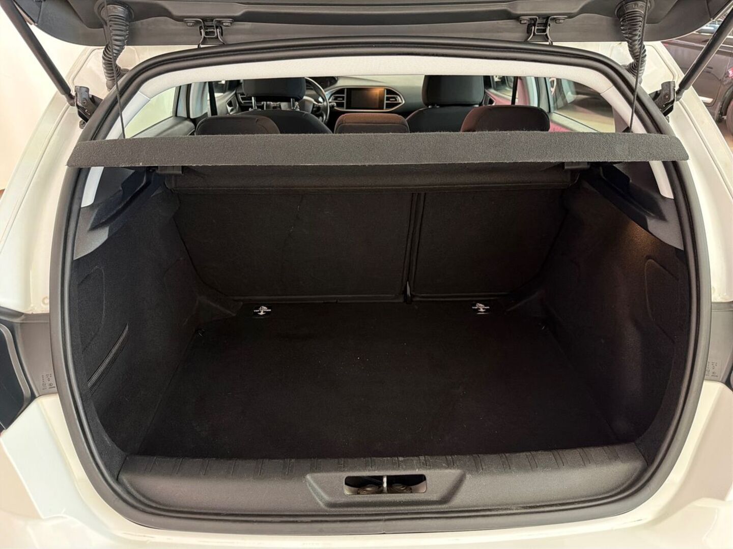 PEUGEOT 308 2017