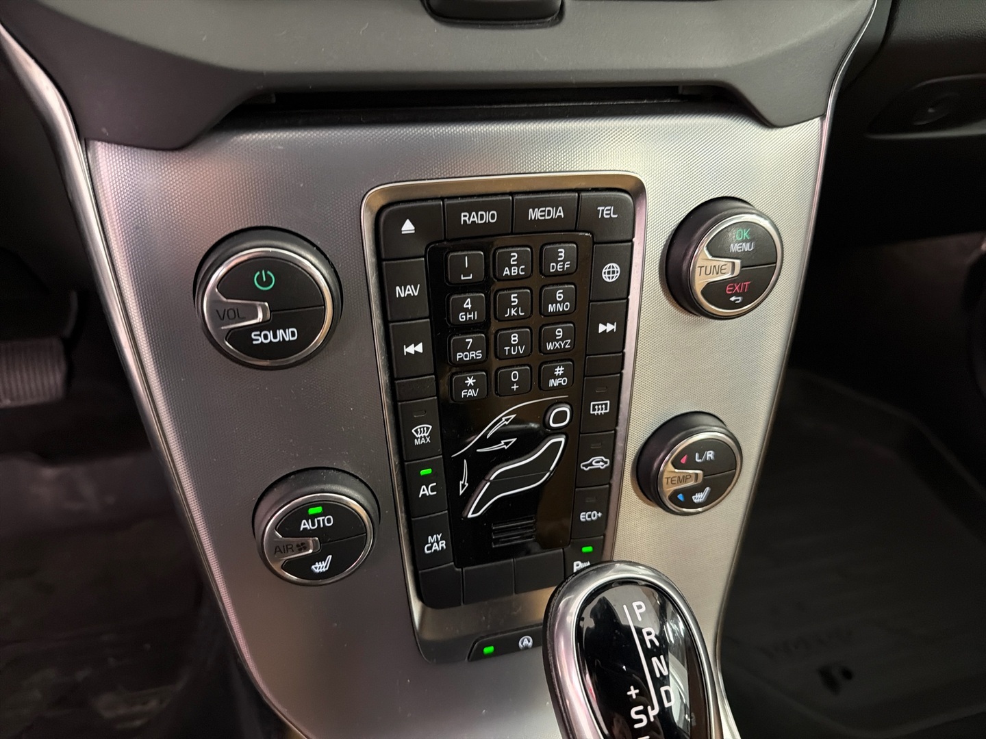 VOLVO V40 Cross Country 2017