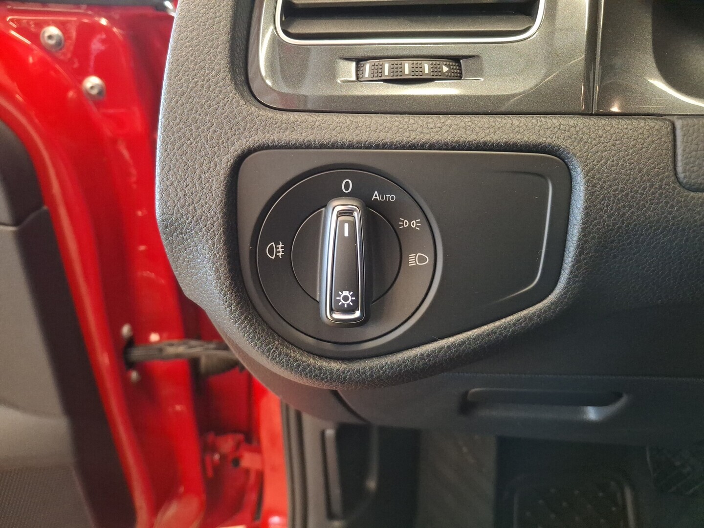 VOLKSWAGEN Golf 2018