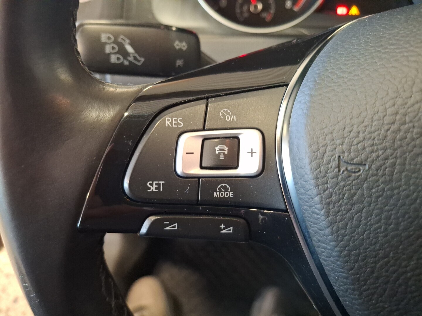 VOLKSWAGEN Golf 2018