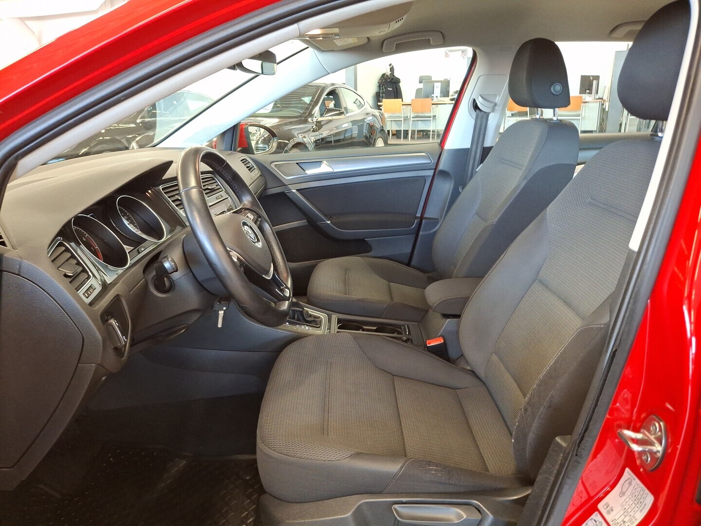 VOLKSWAGEN Golf 2018