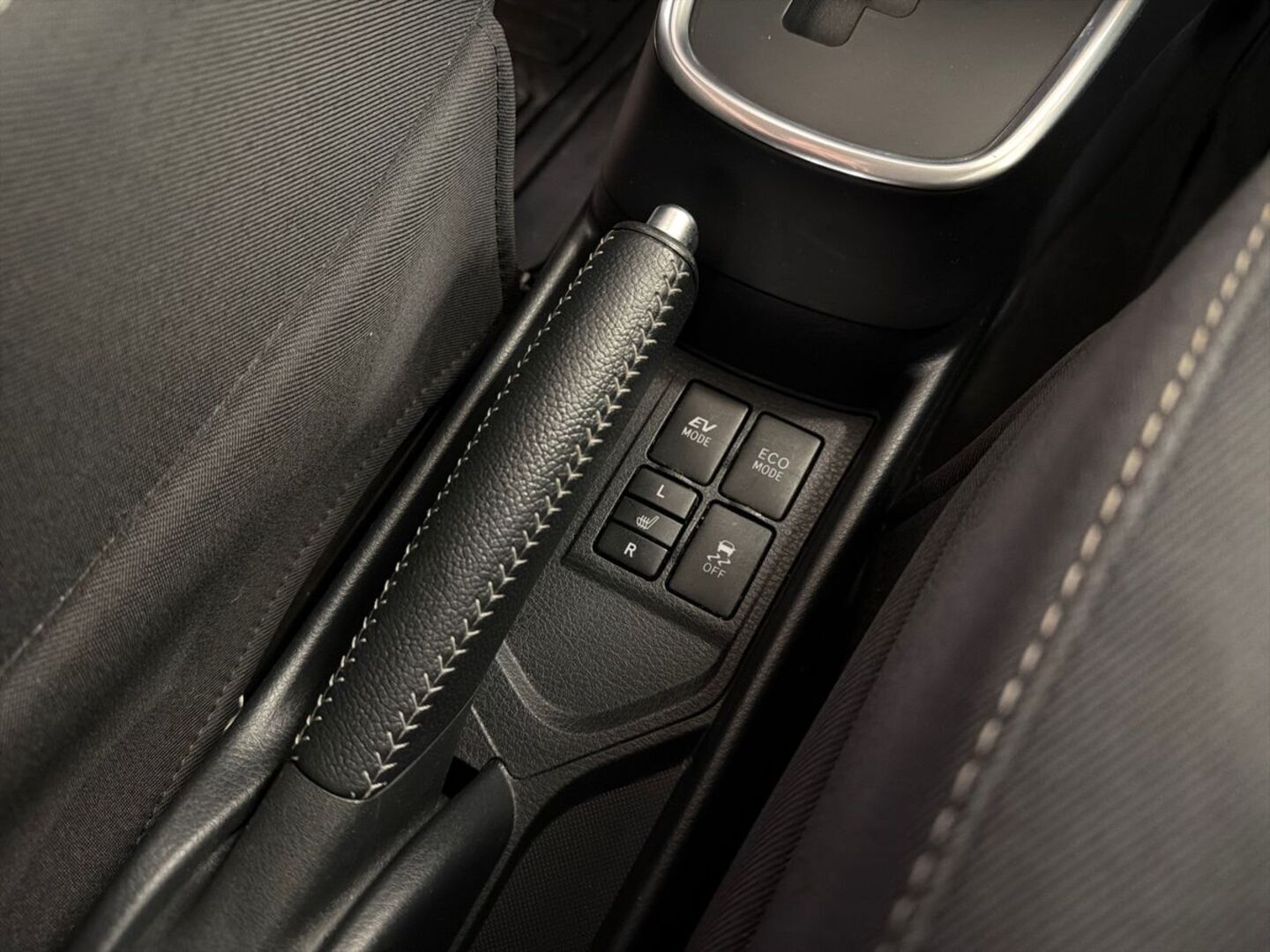 TOYOTA Yaris 2018