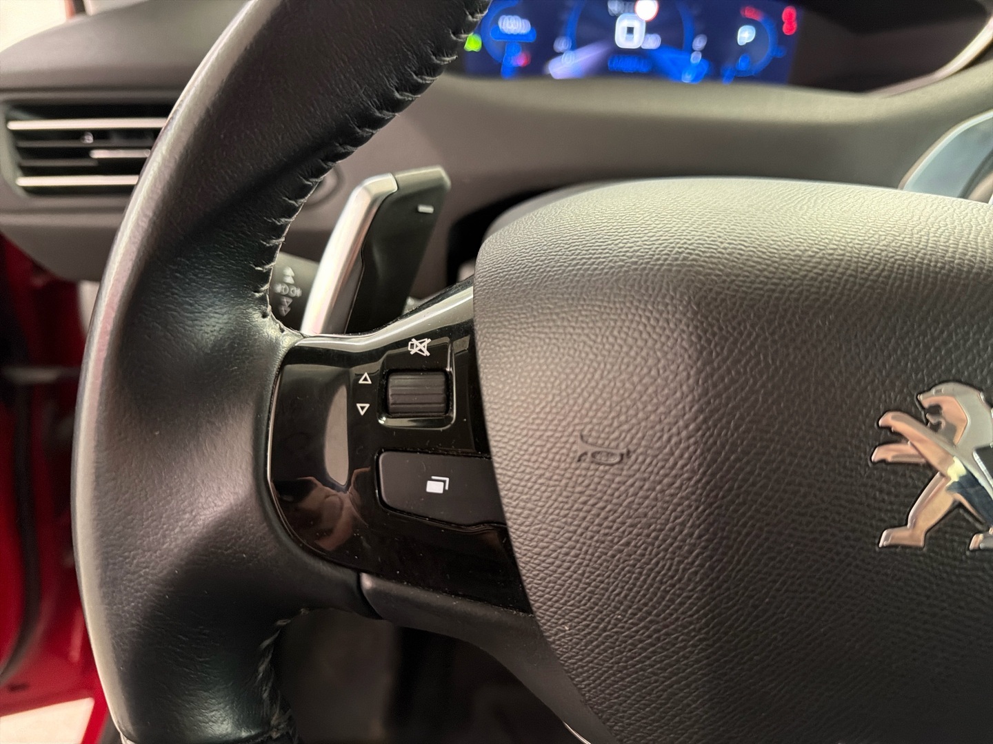 PEUGEOT 308 2021