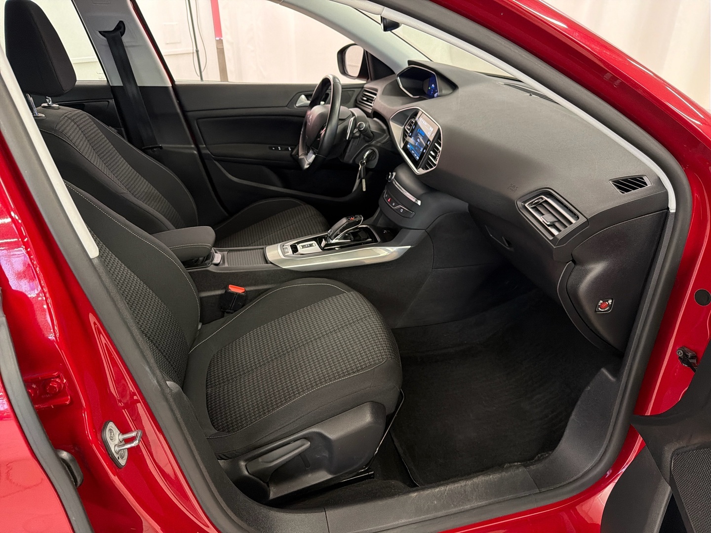 PEUGEOT 308 2021