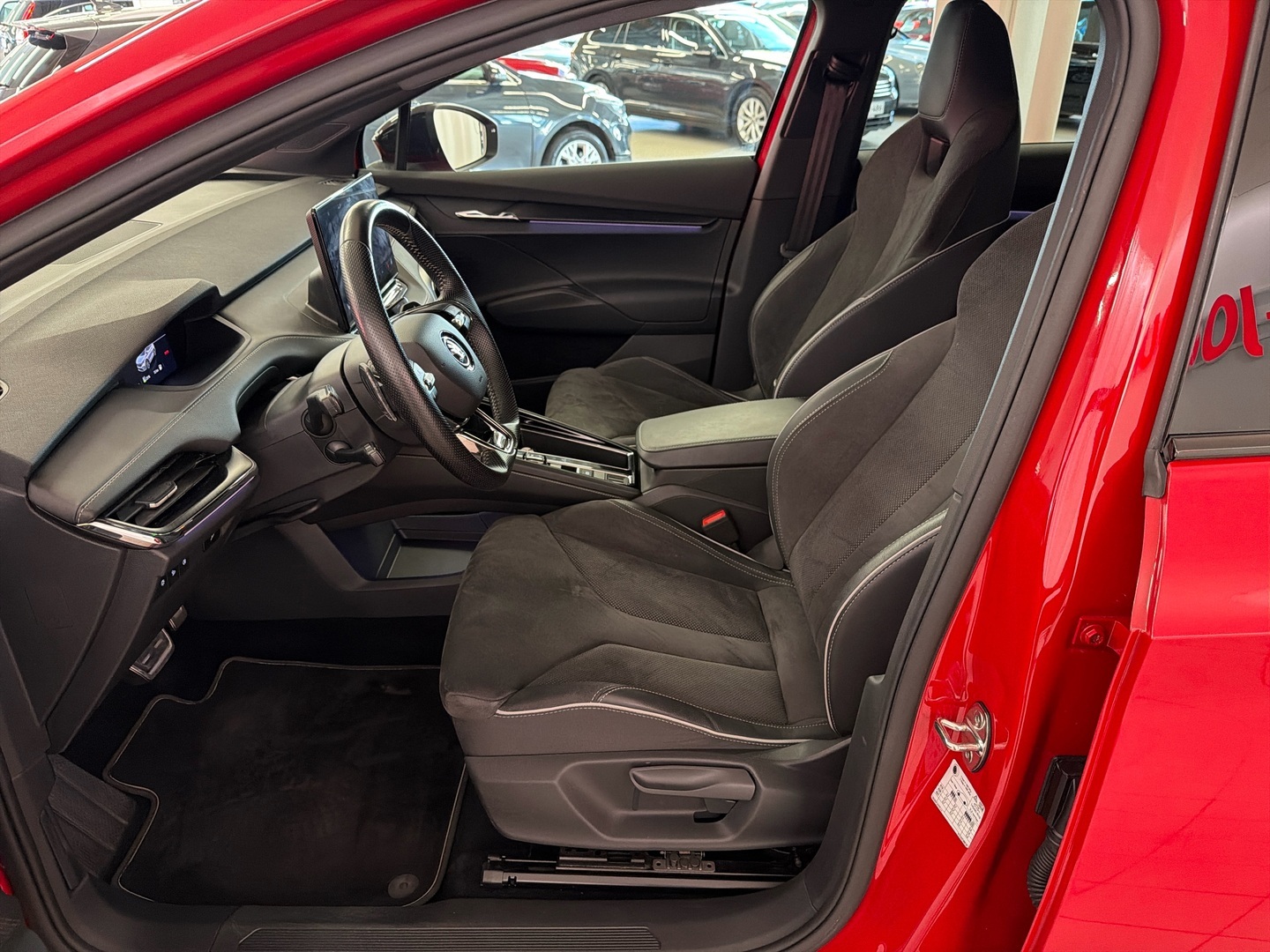 SKODA Enyaq 2023