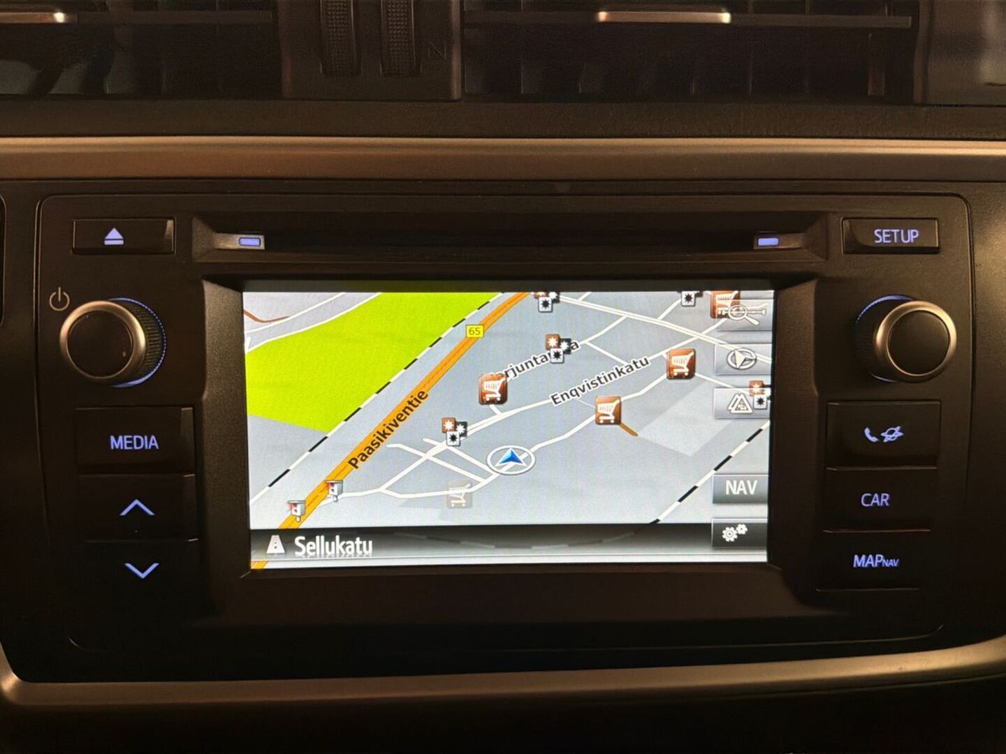 TOYOTA Auris 2015