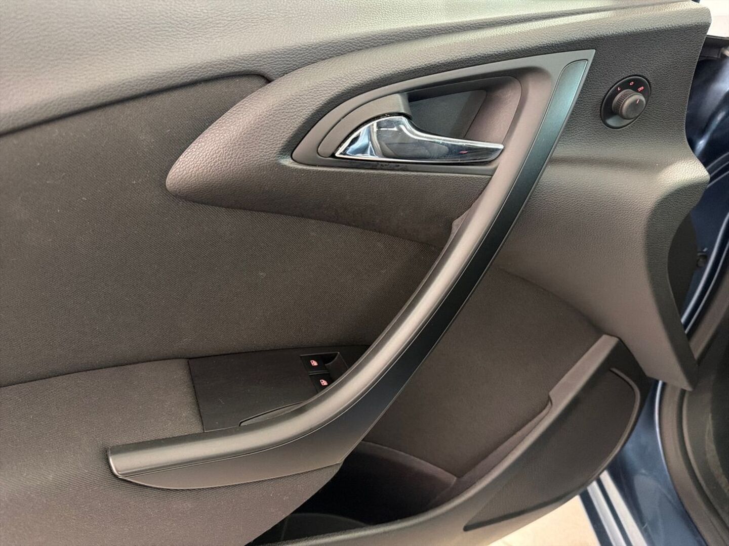 OPEL Astra 2015