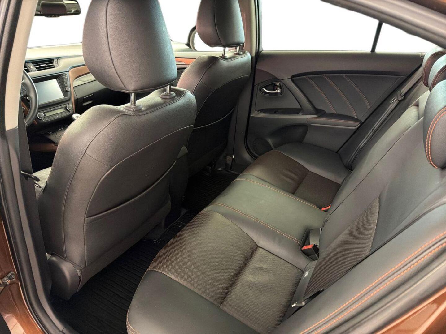 TOYOTA Avensis 2016