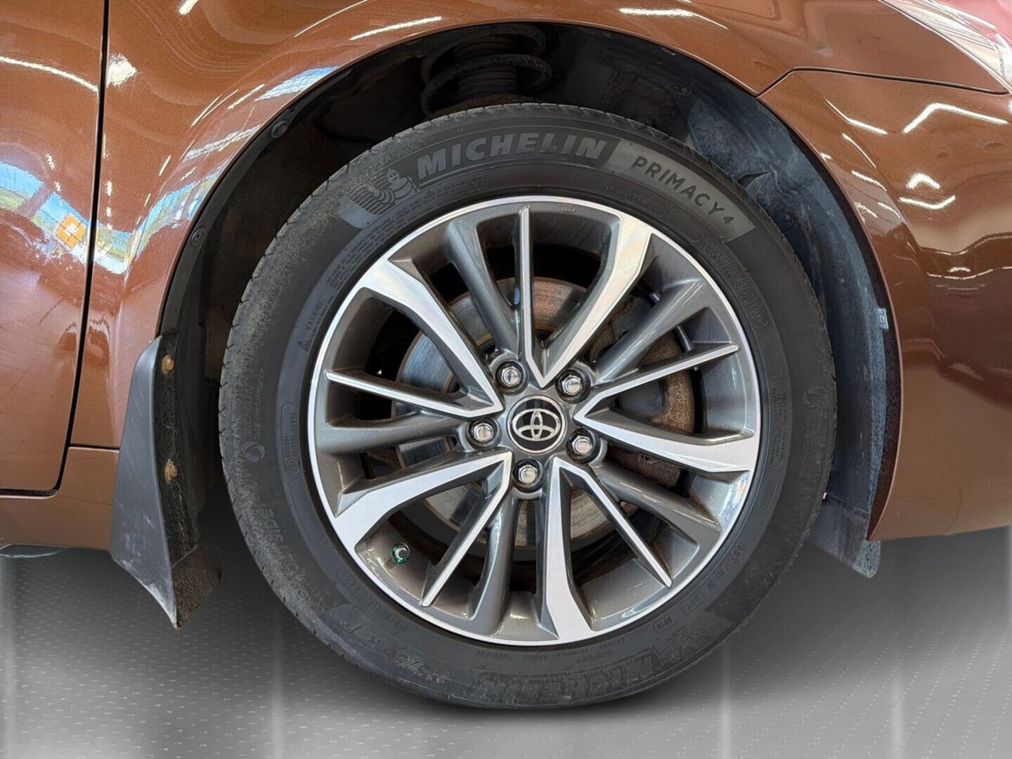 TOYOTA Avensis 2016