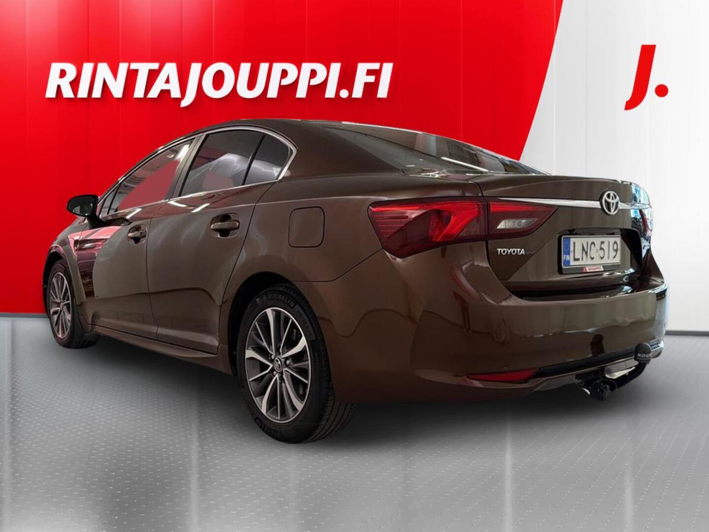 TOYOTA Avensis 2016