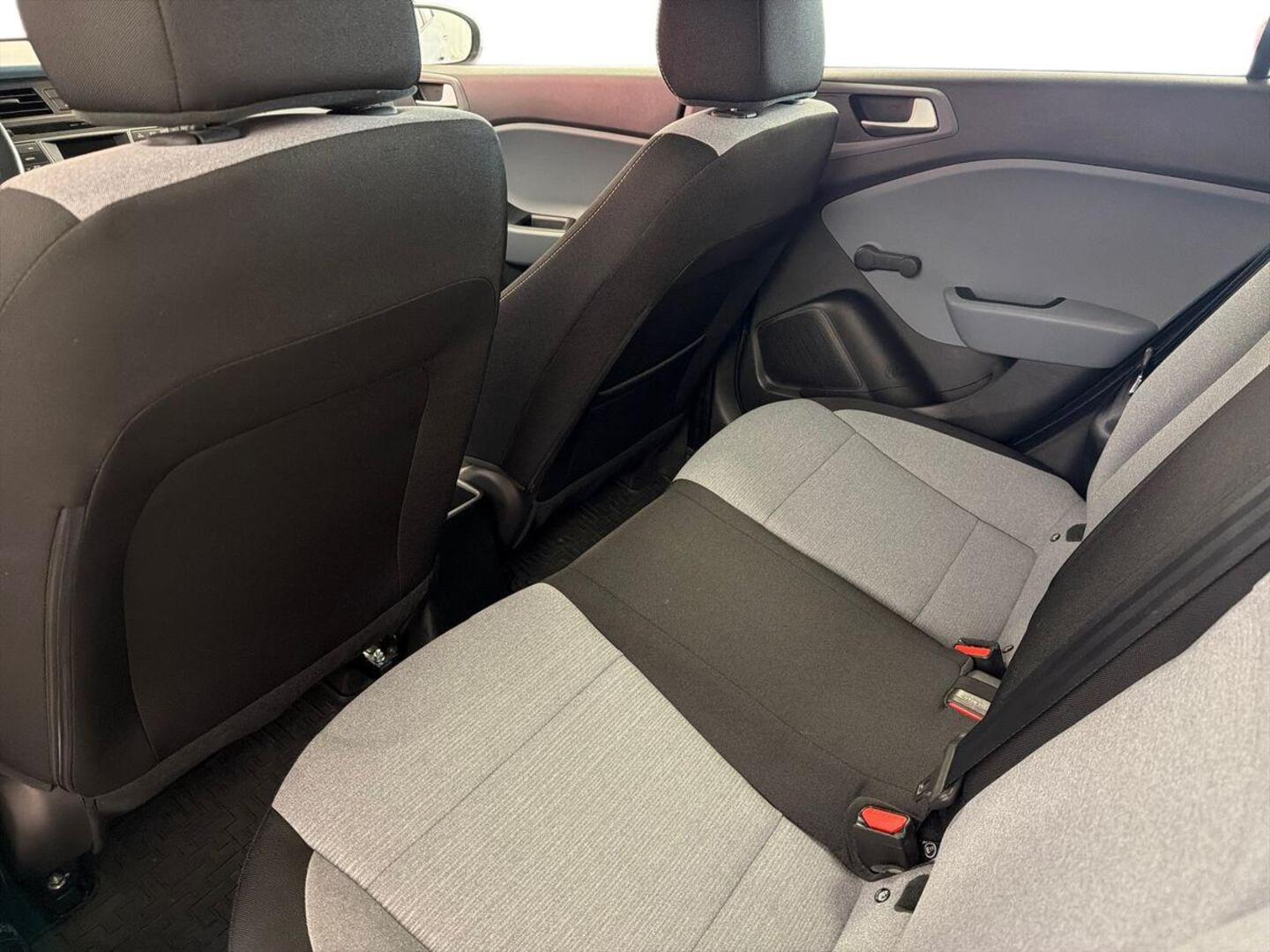 HYUNDAI i20 5d 10
